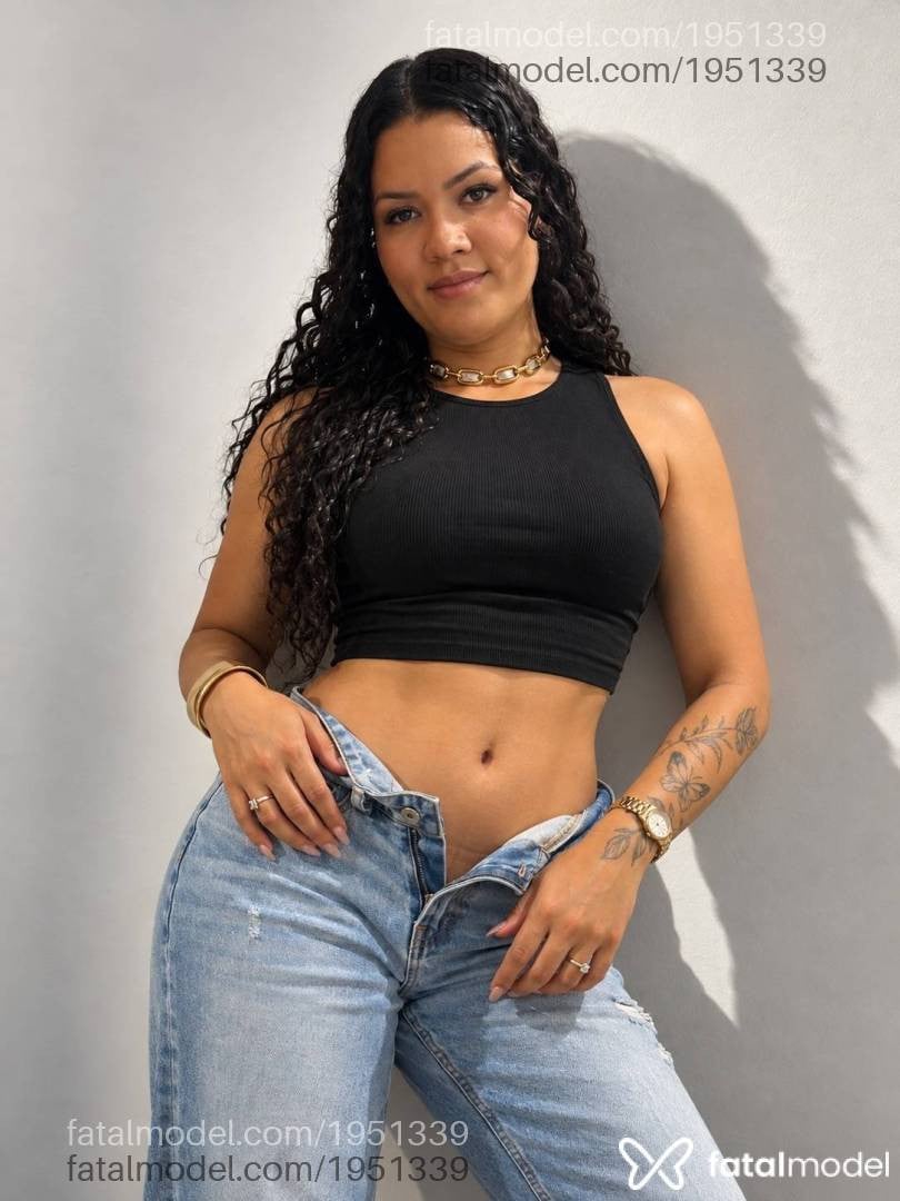 Acompanhante mulher com cabelo castanho de olhos castanhos - Melissa