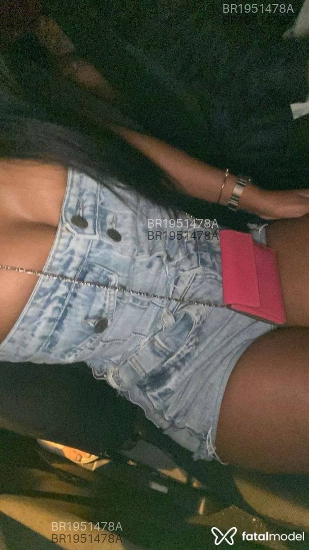 Acompanhante mulher morena (o) de olhos castanhos em São José do Rio Preto Acompanhante mulher morena (o) de olhos castanhos em São José do Rio Preto - Kaila morena