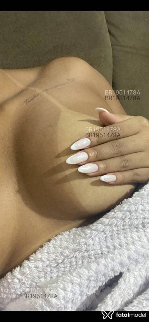Acompanhante mulher morena (o) de olhos castanhos em São José do Rio Preto Acompanhante mulher morena (o) de olhos castanhos em São José do Rio Preto - Kaila morena
