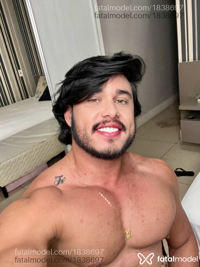Acompanhante homem morena (o) de olhos mel em Belo Horizonte Acompanhante homem morena (o) de olhos mel em Belo Horizonte - Lucca Iam