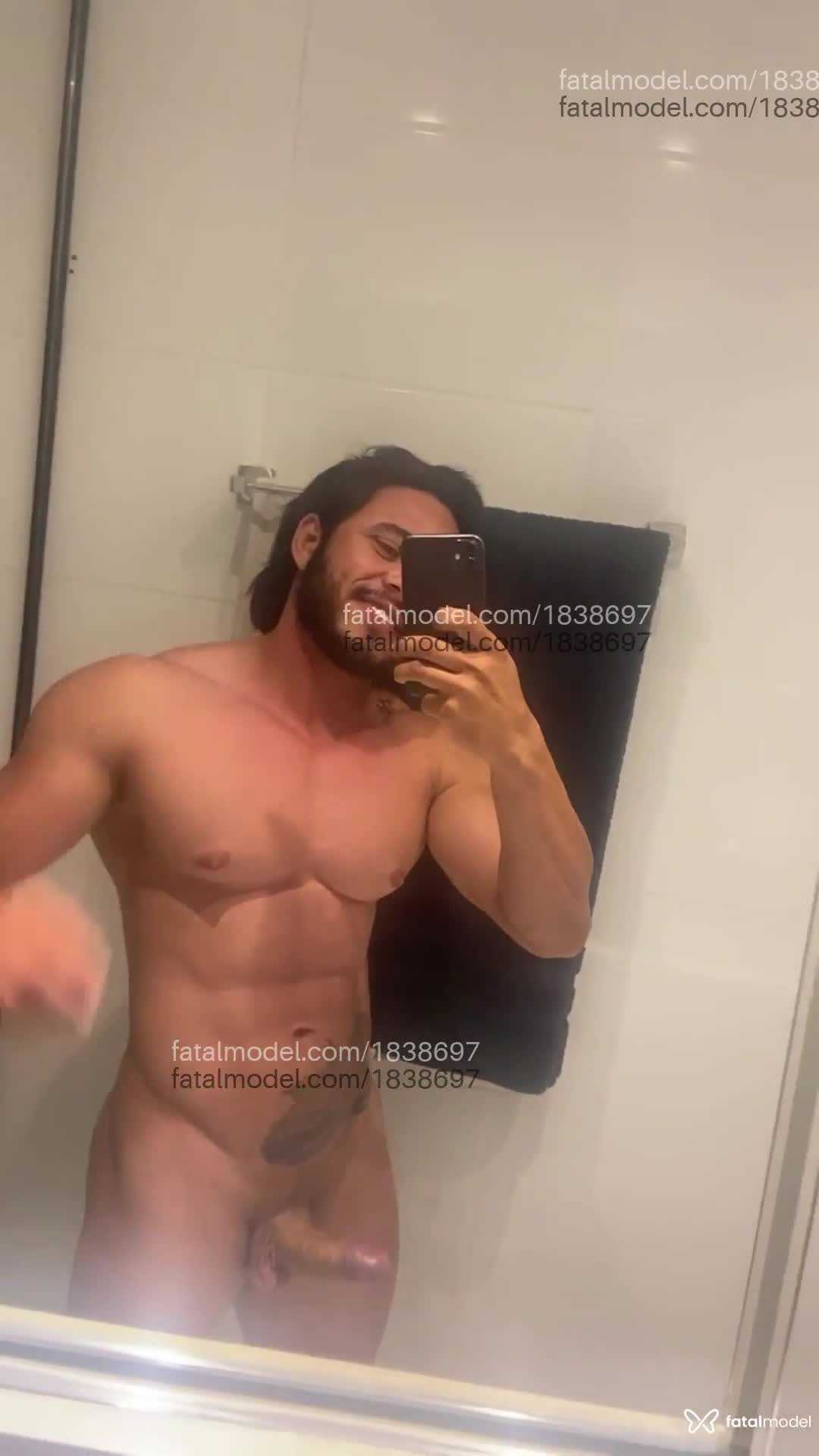 Acompanhante homem morena (o) de olhos mel em Belo Horizonte Acompanhante homem morena (o) de olhos mel em Belo Horizonte - Lucca Iam
