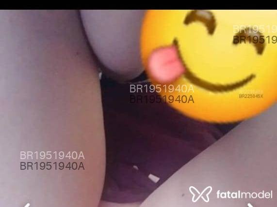 Acompanhante mulher com cabelo castanho de olhos castanhos - Thais Aguiar Acompanhante mulher com cabelo castanho de olhos castanhos - Thais Aguiar