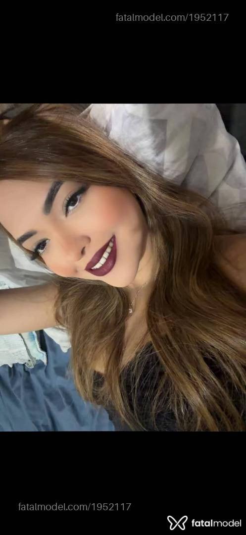 Acompanhante mulher morena (o) de olhos castanhos - Carol