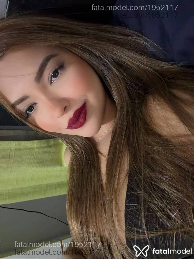 Acompanhante mulher morena (o) de olhos castanhos - Carol
