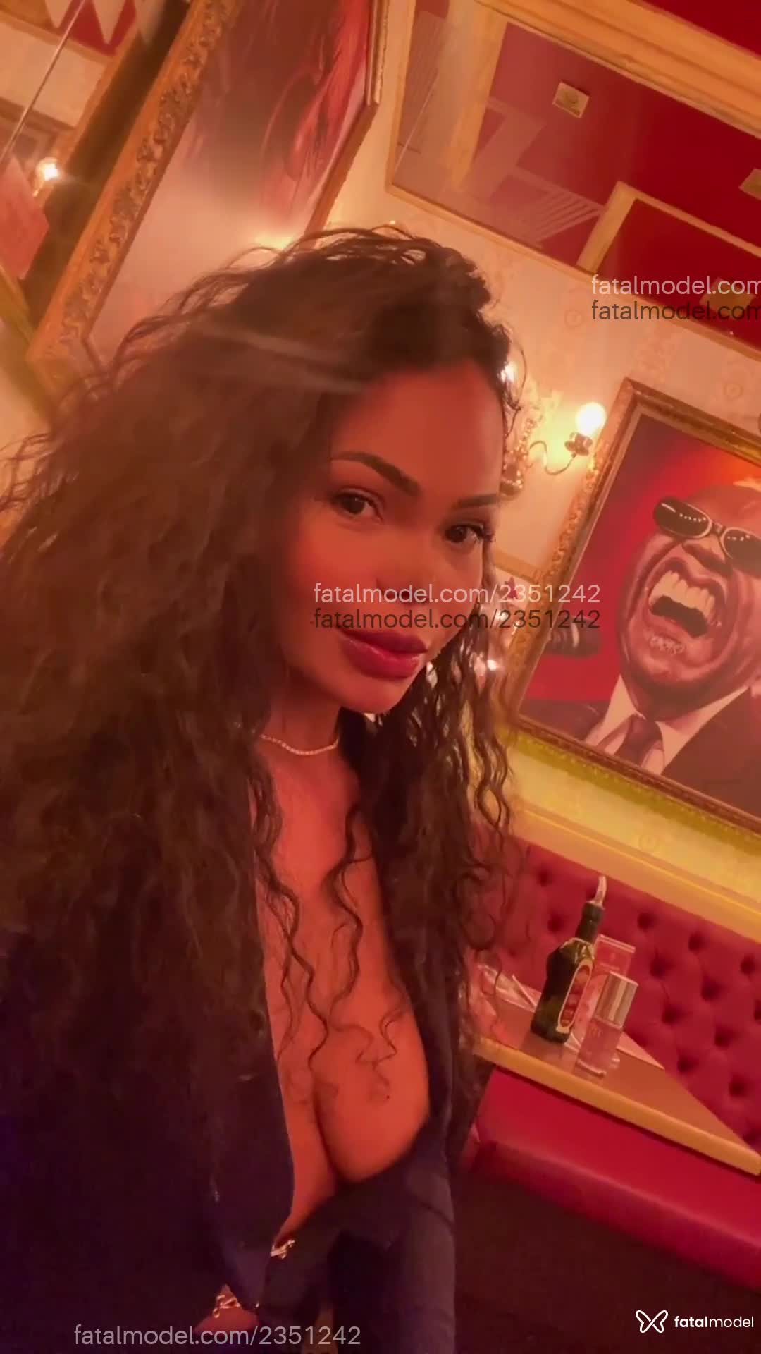 Acompanhante mulher morena (o) de olhos pretos em São Paulo - Bella