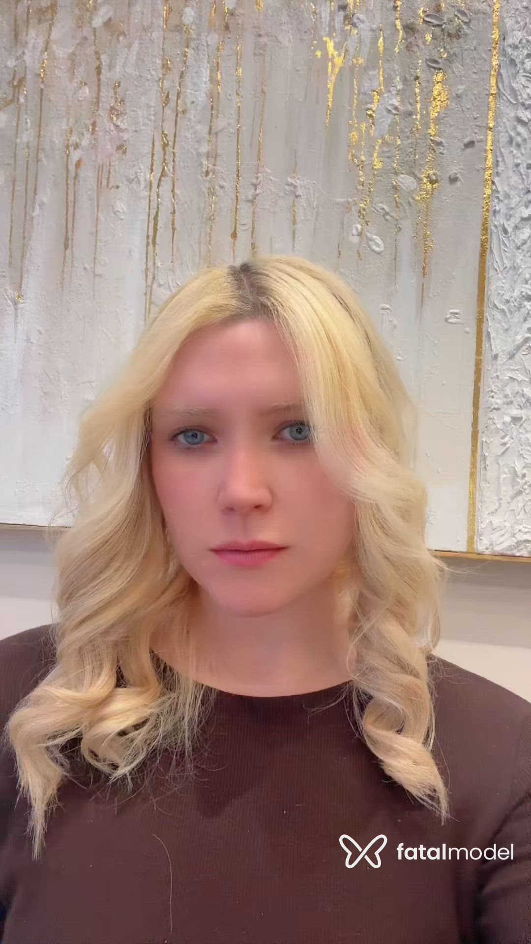 Acompanhante mulher loira (o) de olhos azuis - Beatriz