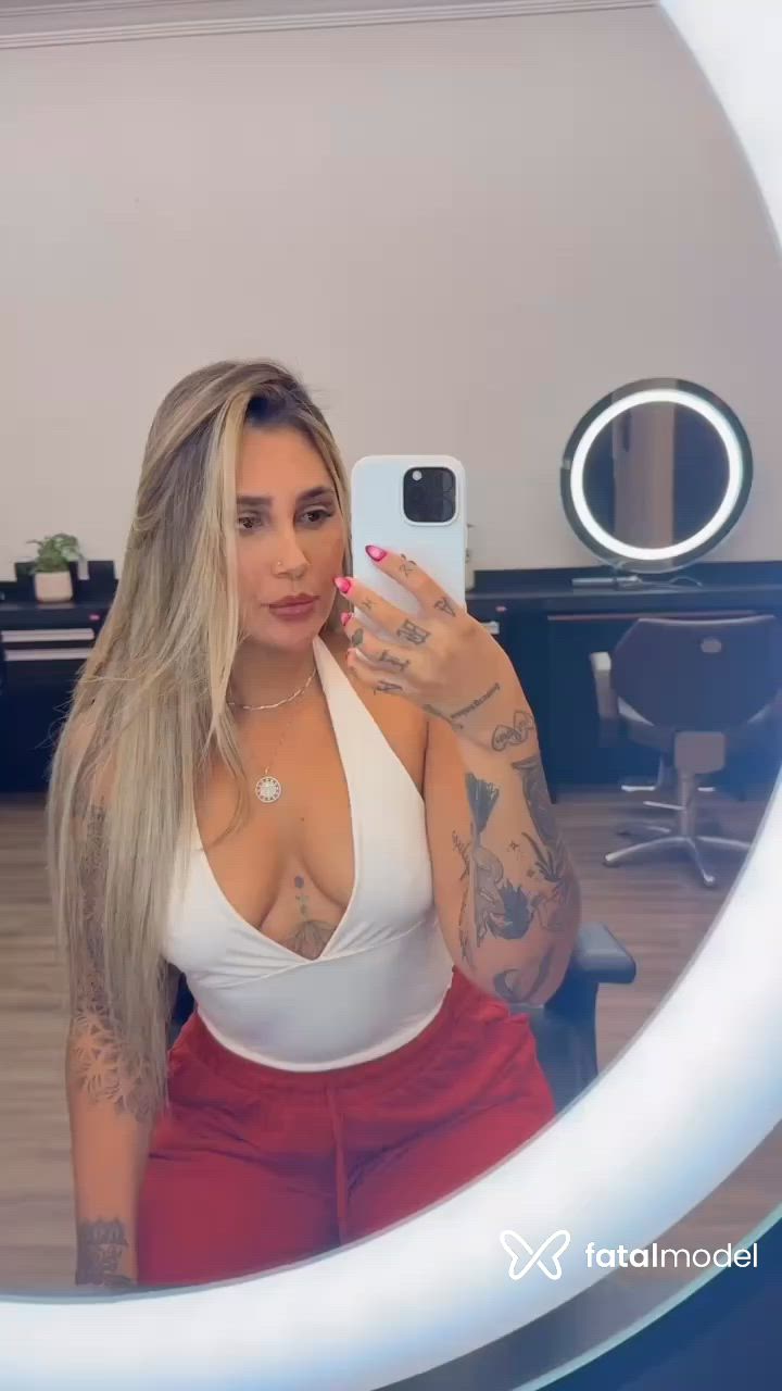 Acompanhante mulher loira (o) de olhos castanhos - Maitê Liz Acompanhante mulher loira (o) de olhos castanhos - Maitê Liz