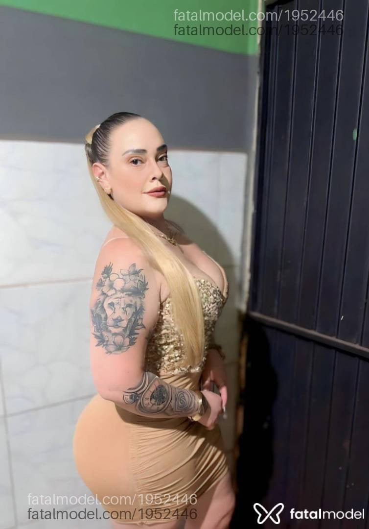 Acompanhante mulher loira (o) de olhos castanhos em Patrocínio - Jenifer Menezes