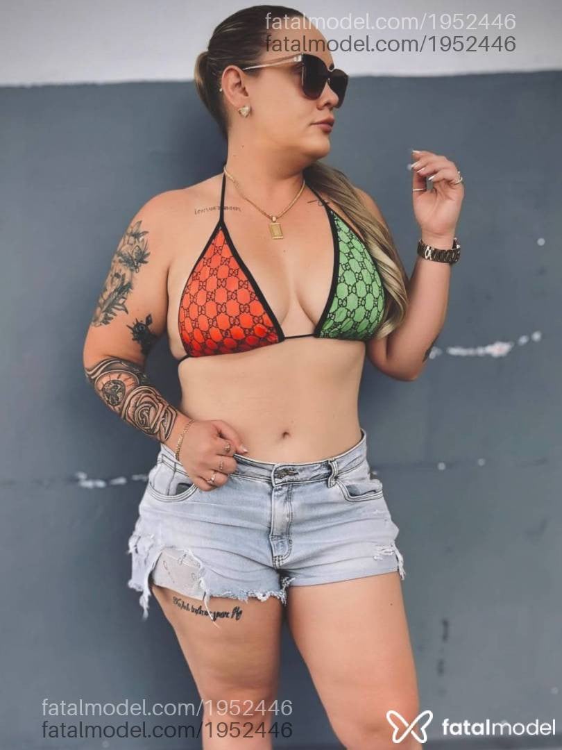 Acompanhante mulher loira (o) de olhos castanhos em Patrocínio - Jenifer Menezes