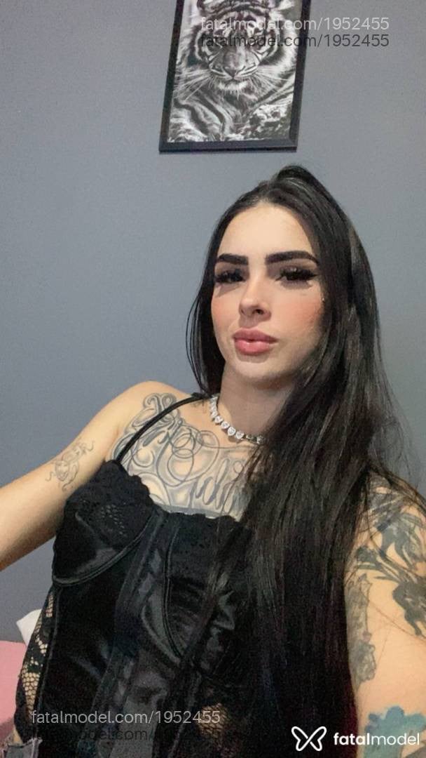 Acompanhante mulher com cabelo castanho de olhos castanhos - Luana Acompanhante mulher com cabelo castanho de olhos castanhos - Luana