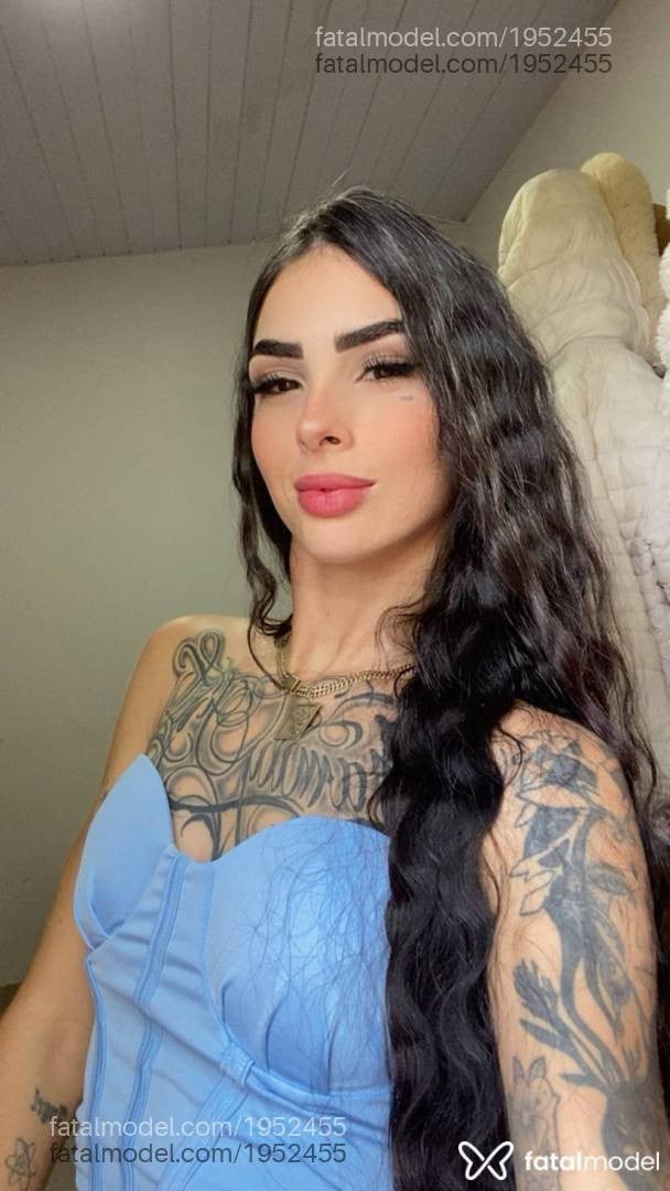 Acompanhante mulher com cabelo castanho de olhos castanhos - Luana Acompanhante mulher com cabelo castanho de olhos castanhos - Luana