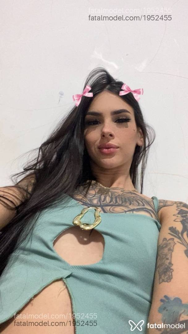 Acompanhante mulher com cabelo castanho de olhos castanhos - Luana Acompanhante mulher com cabelo castanho de olhos castanhos - Luana