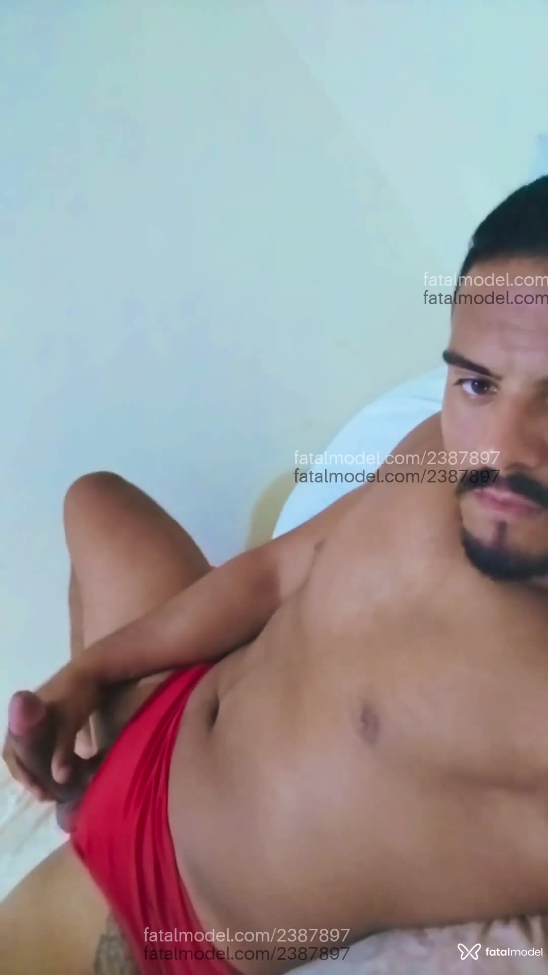 Acompanhante homem sem cabelo de olhos verdes em Jaboatão dos Guararapes - Anderson Bruno