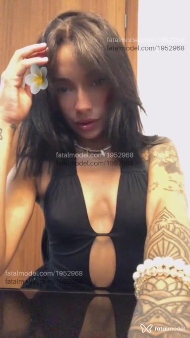 Acompanhante mulher morena (o) de olhos castanhos - Vitória Acompanhante mulher morena (o) de olhos castanhos - Vitória