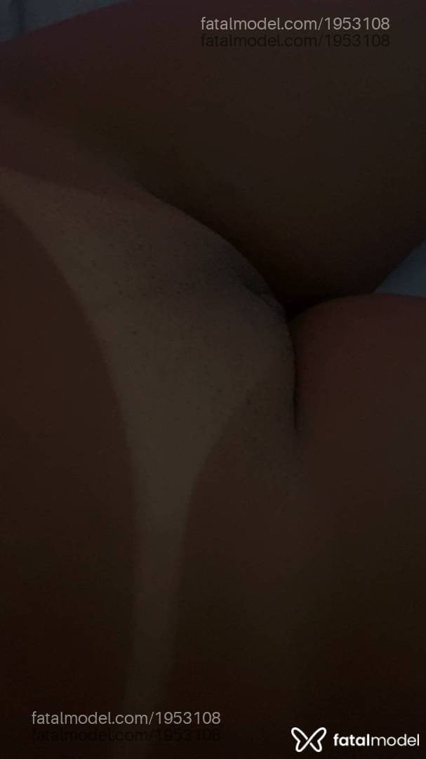 Acompanhante mulher morena (o) de olhos castanhos - Maju Oliveira