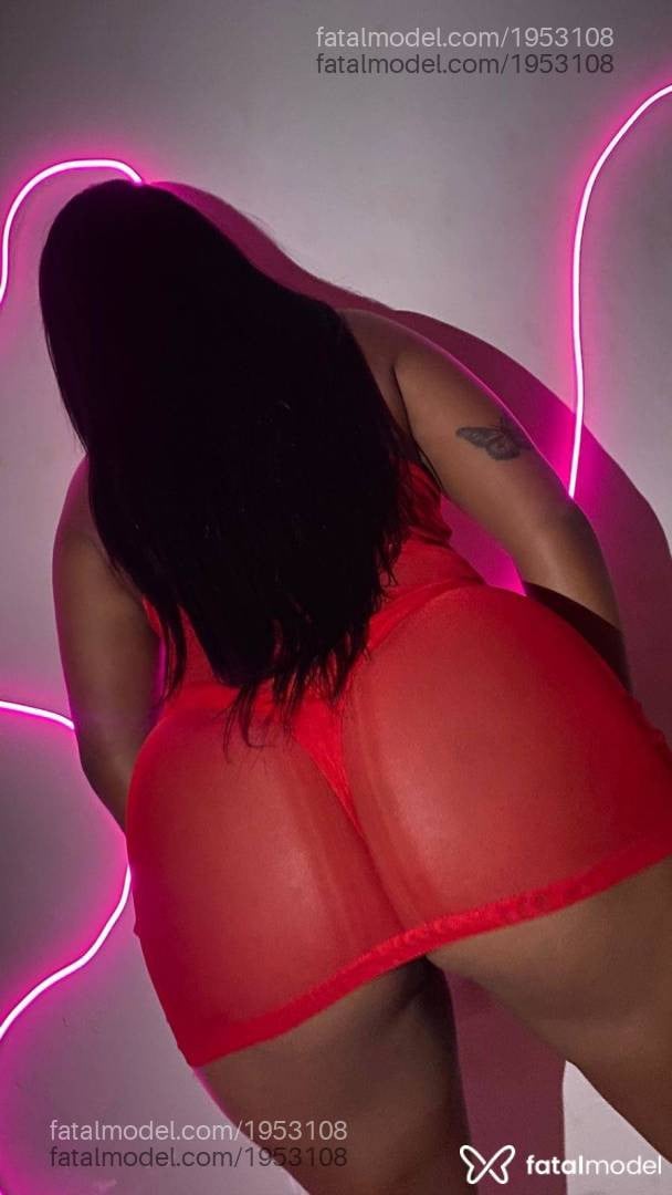 Acompanhante mulher morena (o) de olhos castanhos - Maju Oliveira
