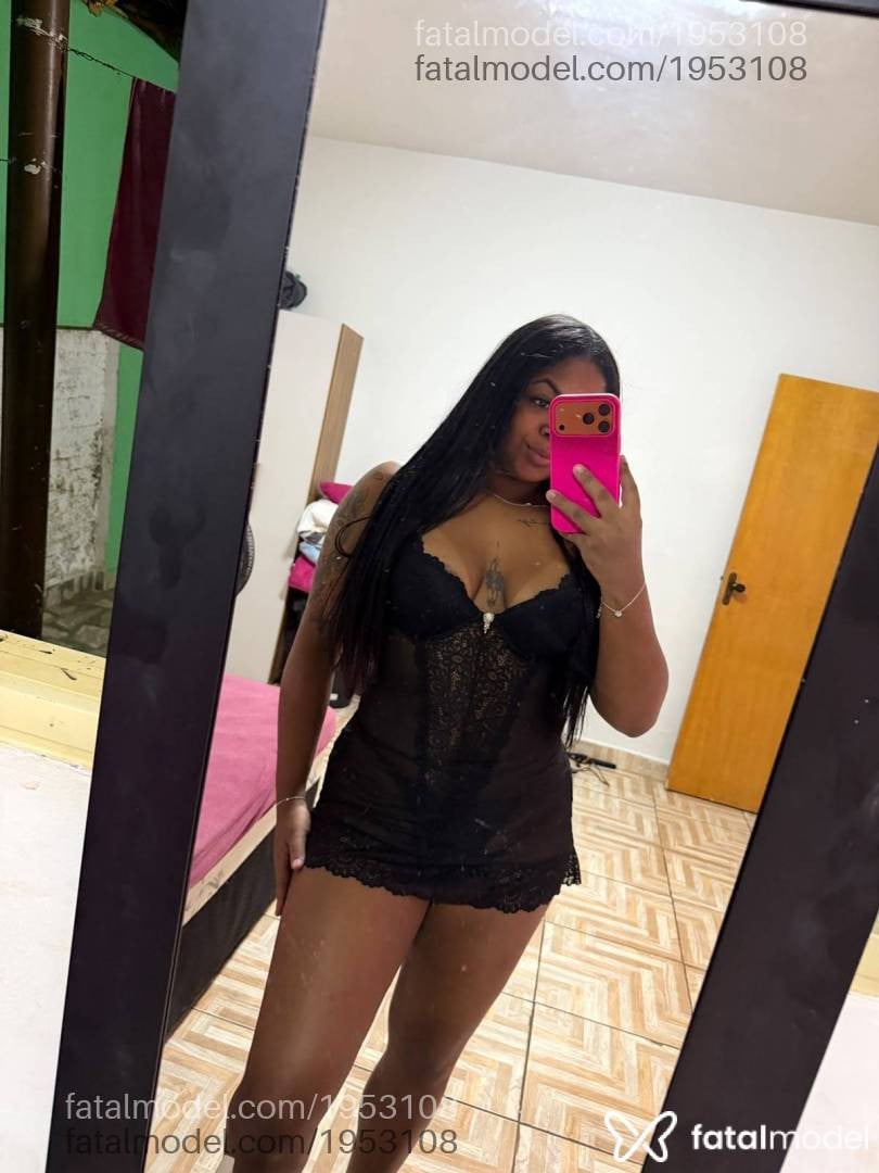 Acompanhante mulher morena (o) de olhos castanhos - Maju Oliveira
