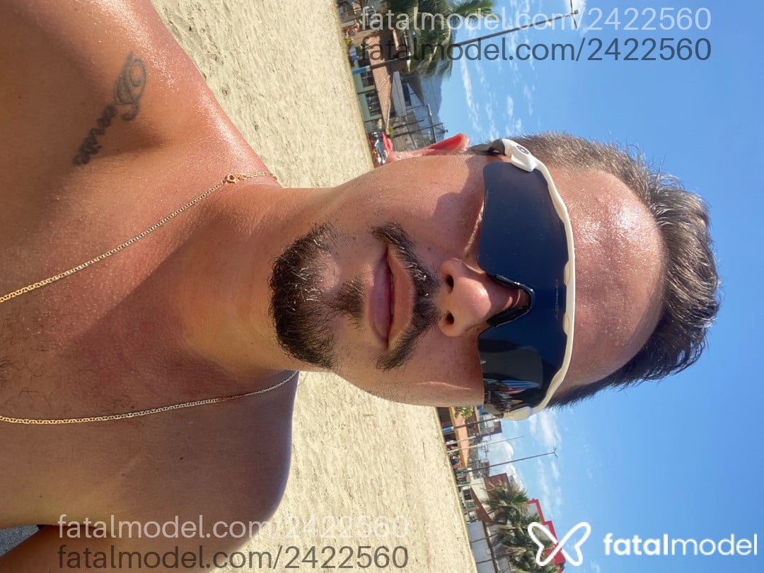 Acompanhante homem com cabelo castanho de olhos castanhos em Virtual Acompanhante homem com cabelo castanho de olhos castanhos em Virtual - Nathan