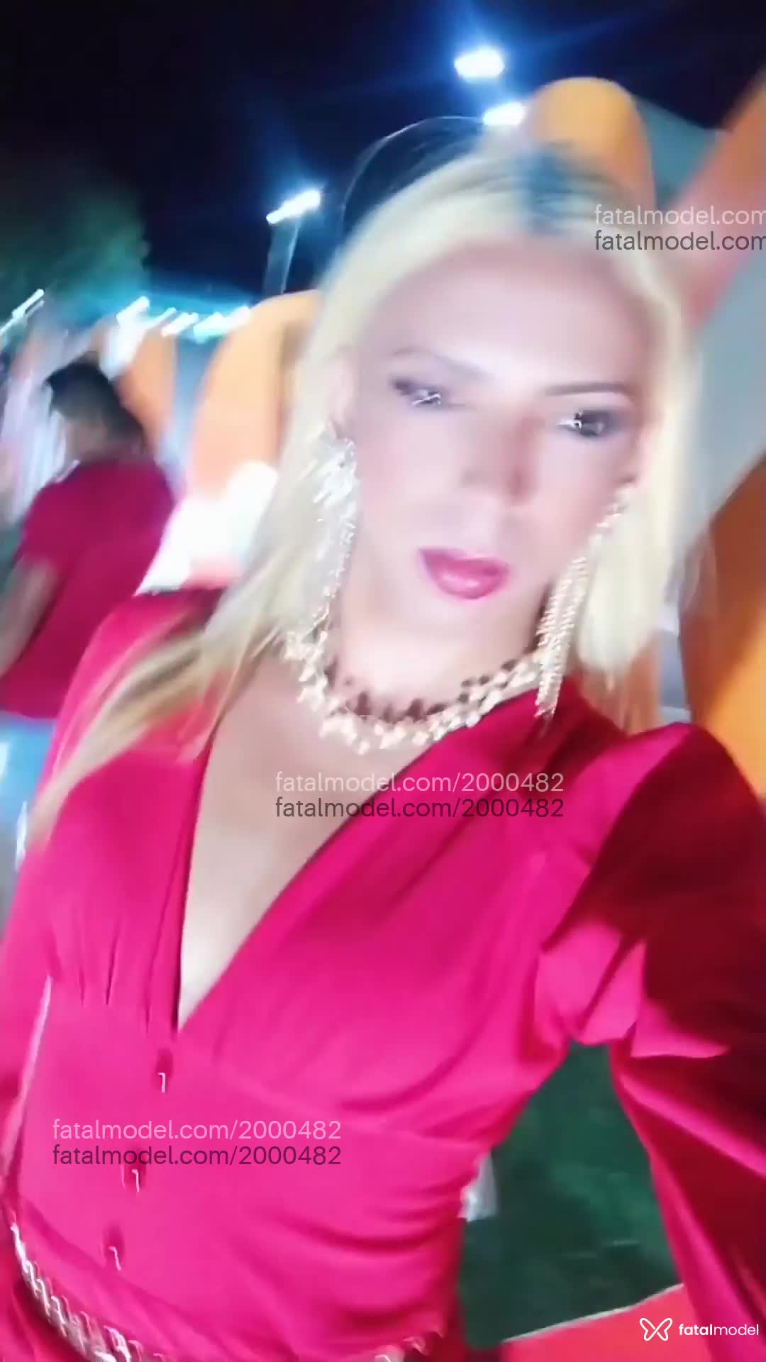 Acompanhante mulher trans loira (o) de olhos castanhos em Trindade Acompanhante mulher trans loira (o) de olhos castanhos em Trindade - Jullia Ferrari
