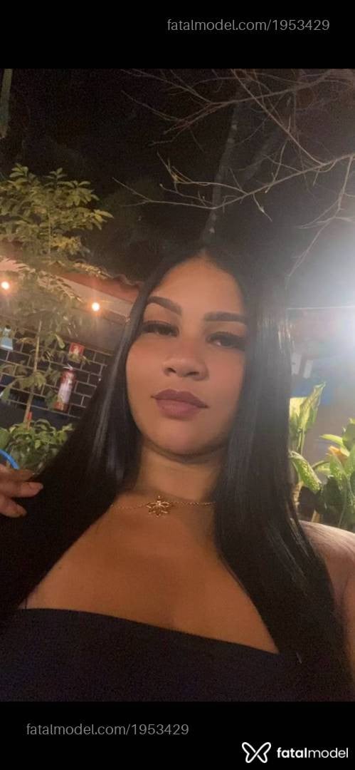 Acompanhante mulher morena (o) de olhos castanhos - Laís