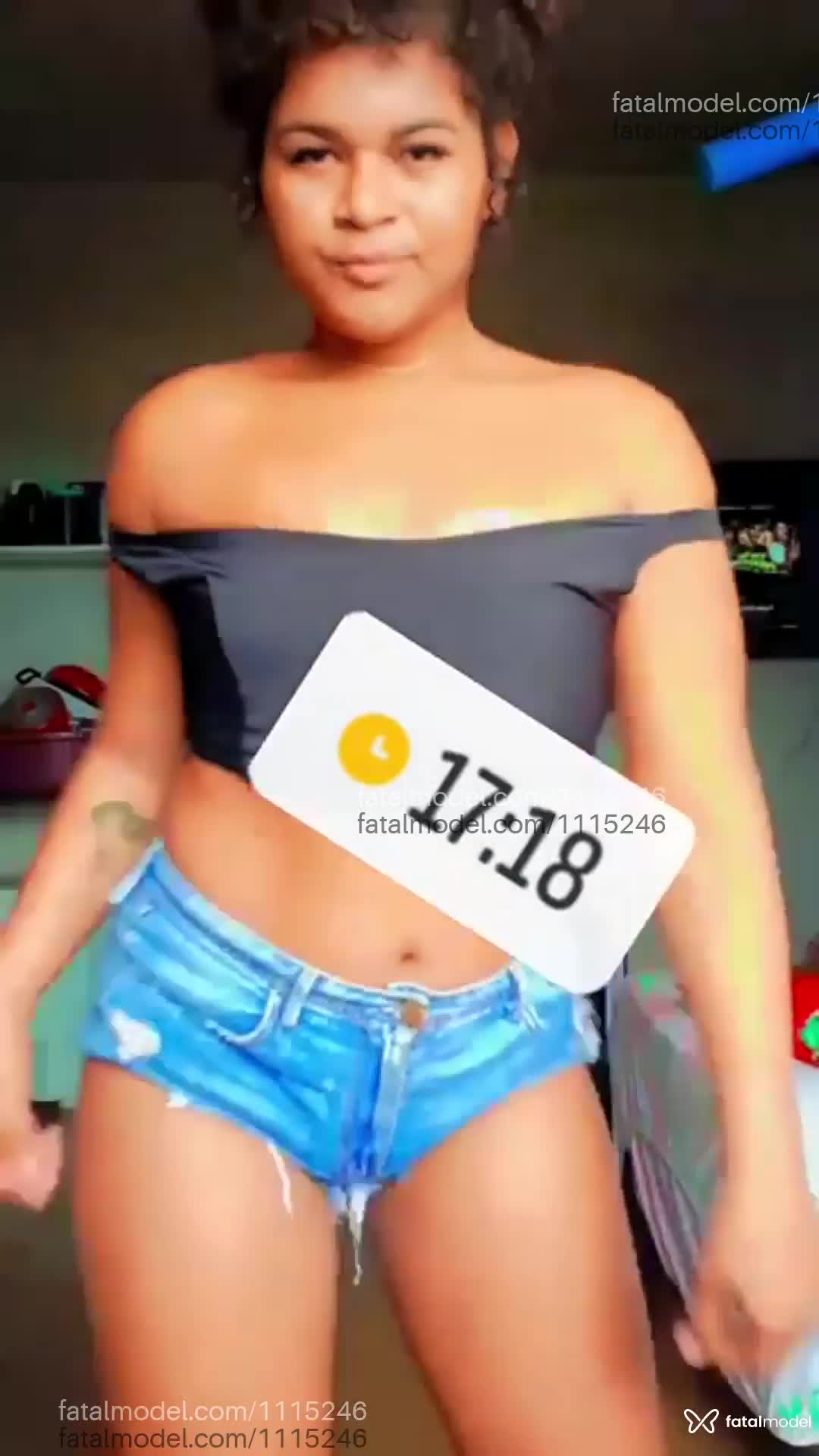 Acompanhante mulher trans com cabelo castanho de olhos castanhos em Tarauacá - Allanys Maia