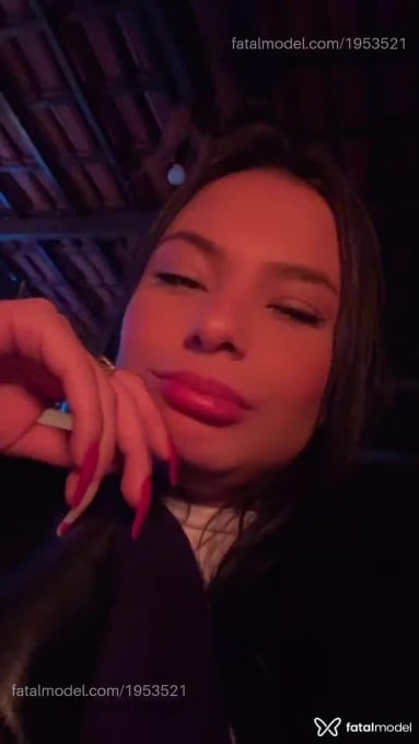 Acompanhante mulher morena (o) de olhos pretos em Campinas Acompanhante mulher morena (o) de olhos pretos em Campinas - Cristal Garcia