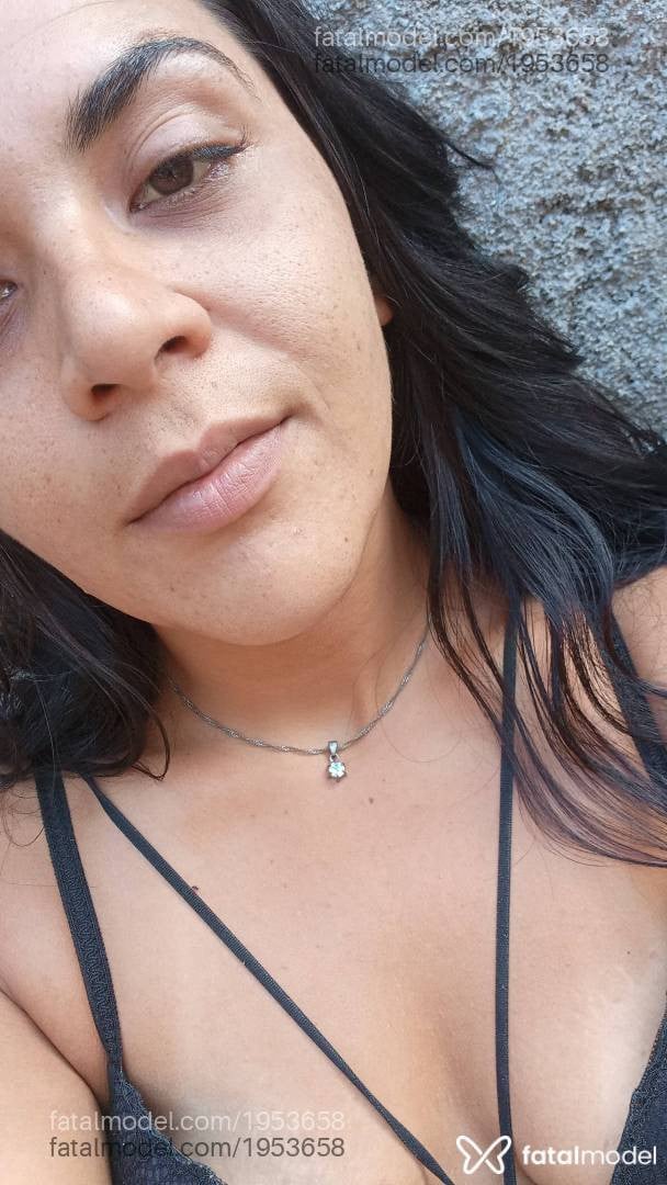 Acompanhante mulher morena (o) de olhos castanhos em Rio Grande Acompanhante mulher morena (o) de olhos castanhos em Rio Grande - Ana Larissa