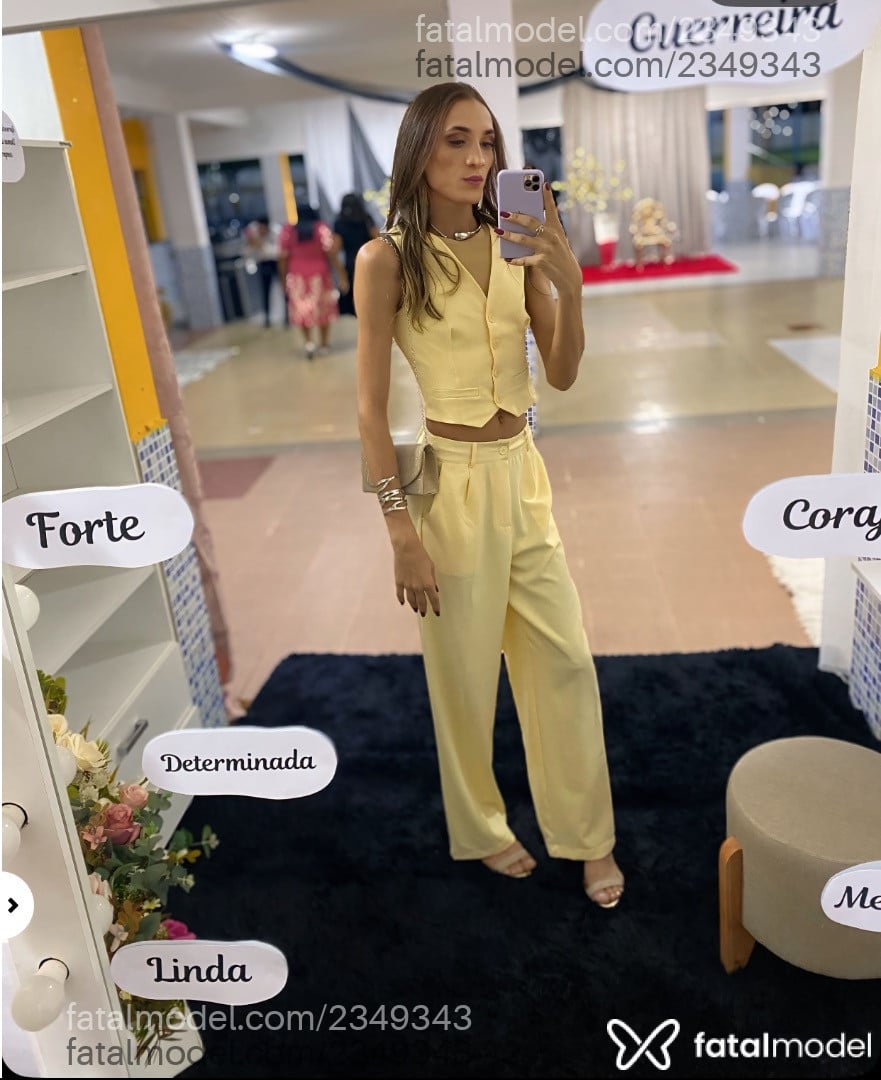 Acompanhante mulher trans com cabelo castanho de olhos castanhos em São Paulo - Rayanne