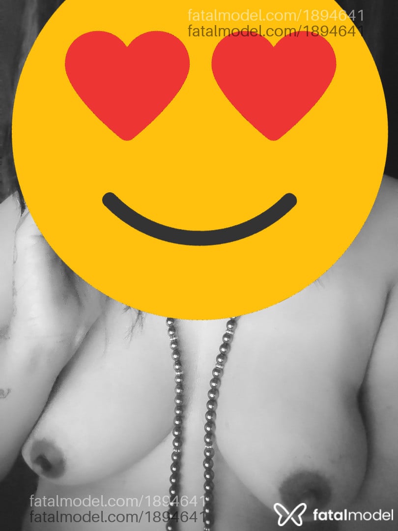 Acompanhante mulher com cabelo castanho de olhos castanhos em Virtual Acompanhante mulher com cabelo castanho de olhos castanhos em Virtual - Belladonnagirl