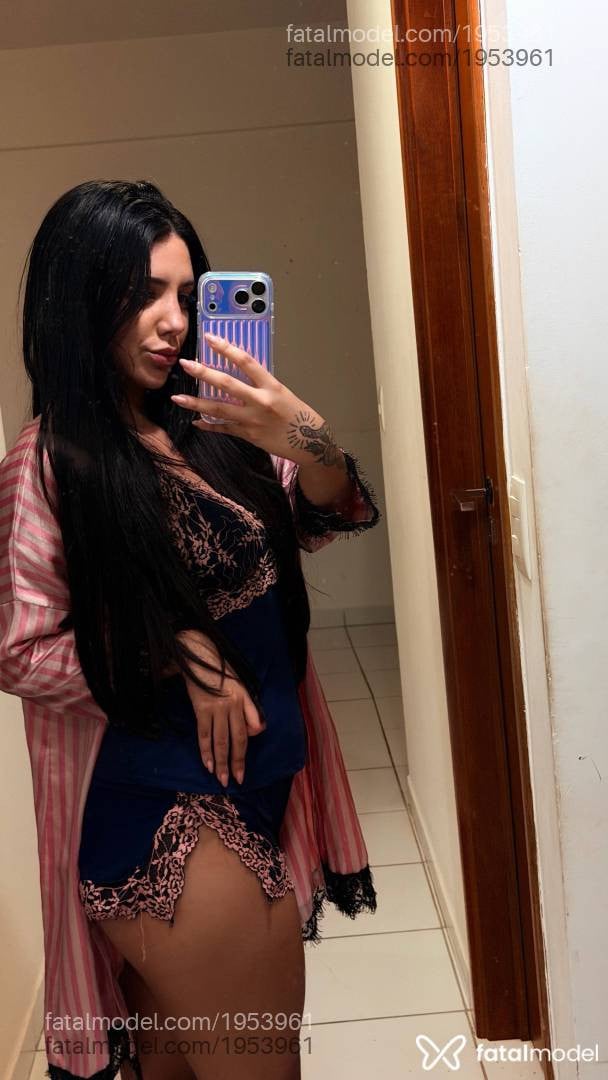Acompanhante mulher morena (o) de olhos pretos - Livia Pacheco