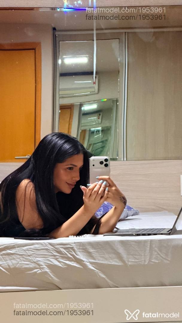 Acompanhante mulher morena (o) de olhos pretos - Livia Pacheco