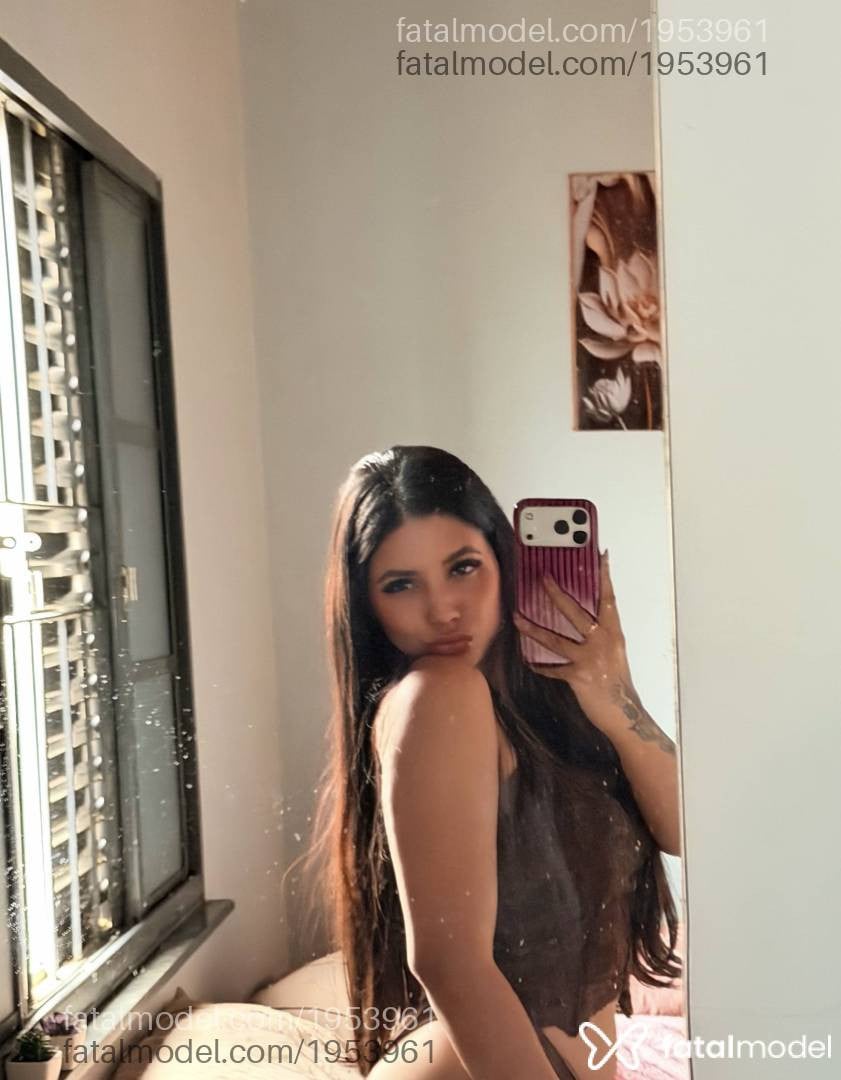 Acompanhante mulher morena (o) de olhos pretos - Livia Pacheco