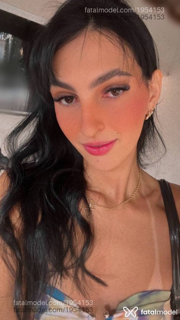 Acompanhante mulher trans morena (o) de olhos castanhos em Jales - Catarine