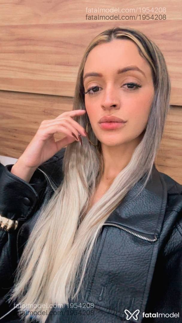Acompanhante mulher loira (o) de olhos castanhos em Itaúna - Eva