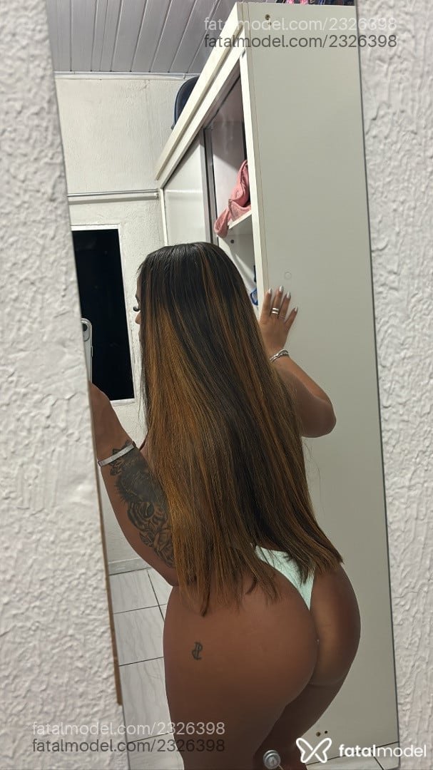 Acompanhante mulher trans loira (o) de olhos verdes em Vila Velha Acompanhante mulher trans loira (o) de olhos verdes em Vila Velha - Julia Santos