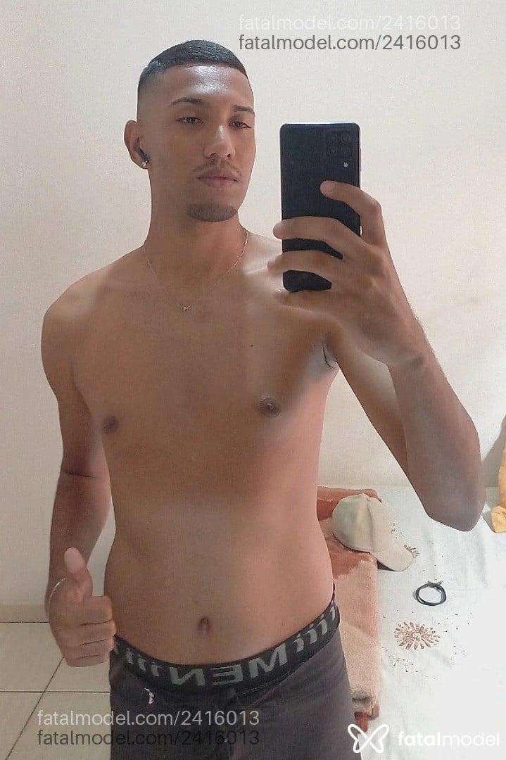 Acompanhante homem morena (o) de olhos castanhos em Pirapozinho - Tiago Santos