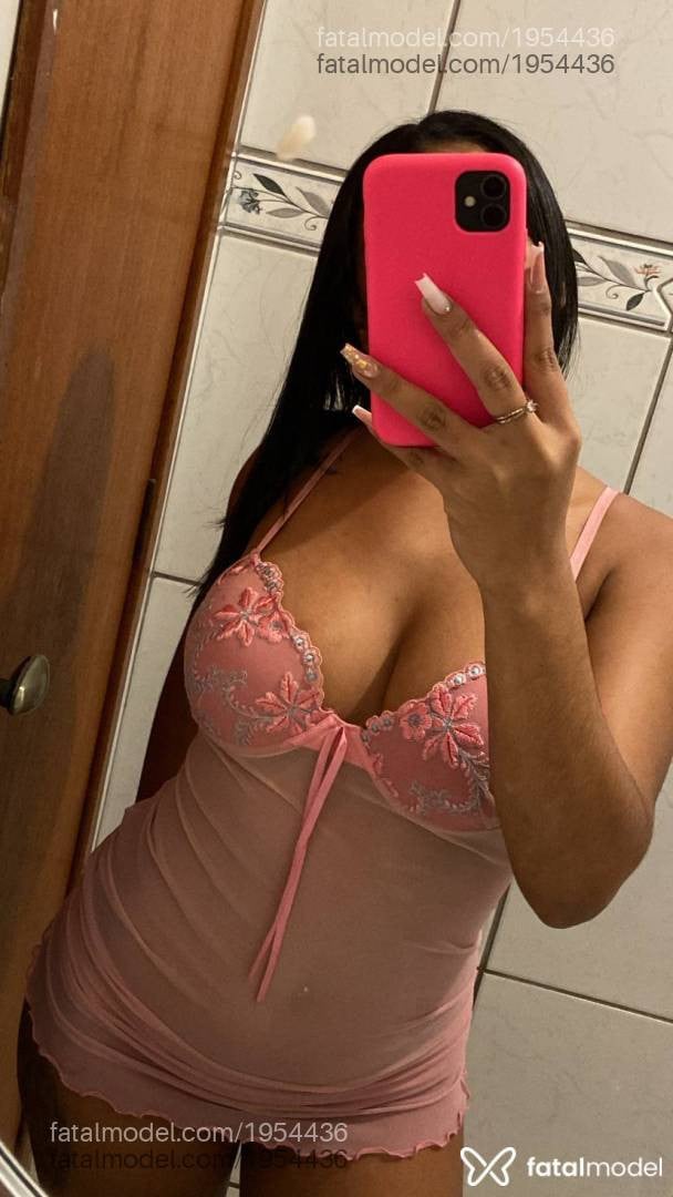 Acompanhante mulher morena (o) de olhos castanhos - Tays