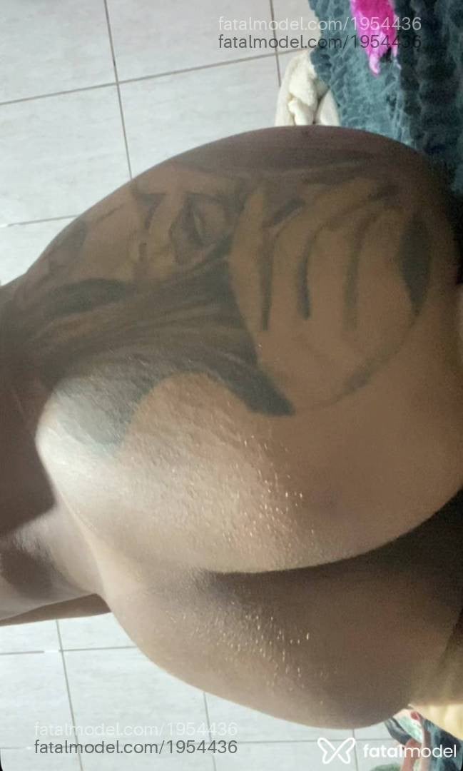 Acompanhante mulher morena (o) de olhos castanhos - Tays