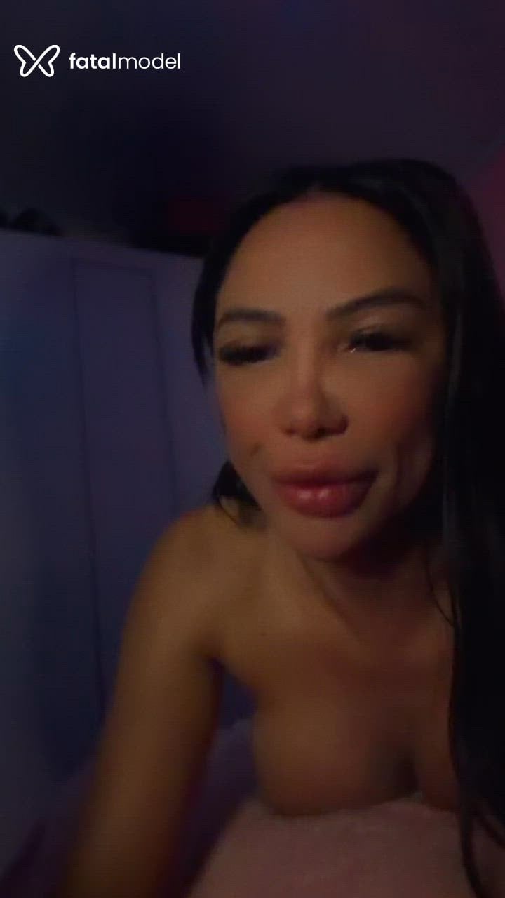 Acompanhante mulher trans morena (o) de olhos castanhos - Thaís Duarte