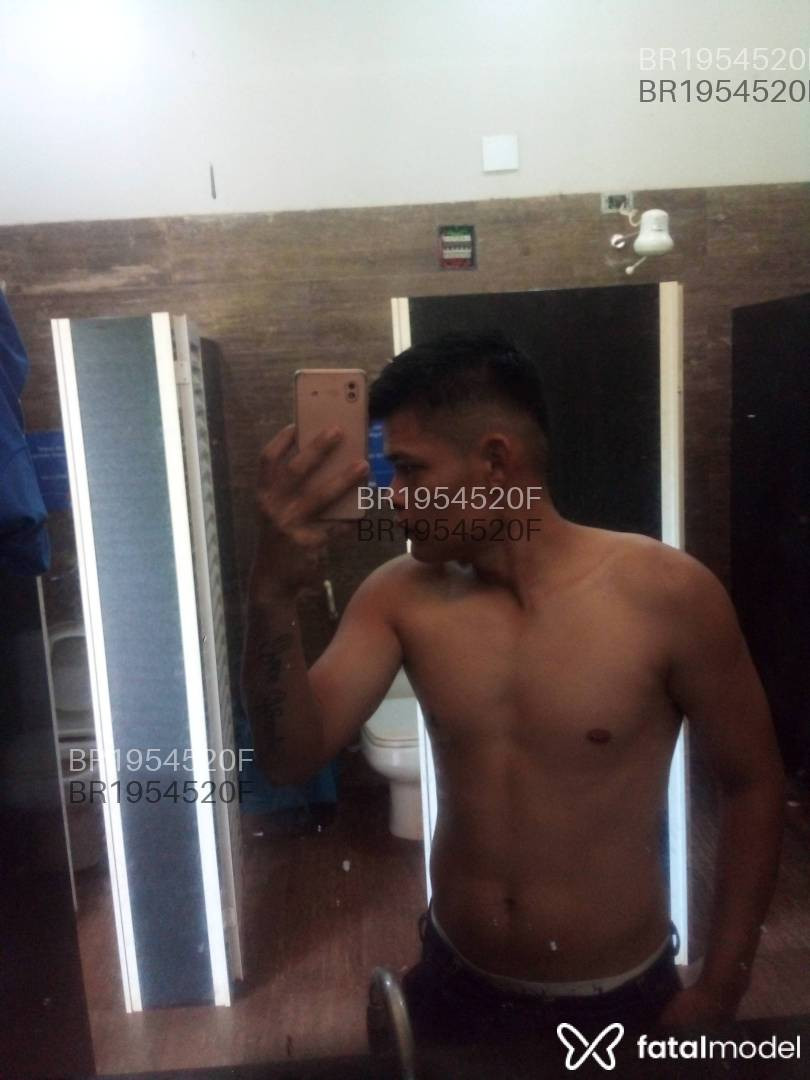 Acompanhante homem morena (o) de olhos pretos em Virtual Acompanhante homem morena (o) de olhos pretos em Virtual - Seufetiche