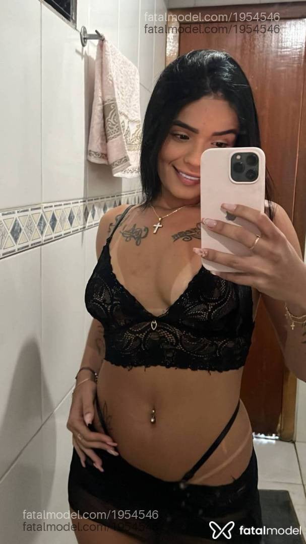 Acompanhante mulher morena (o) de olhos pretos - Bruna
