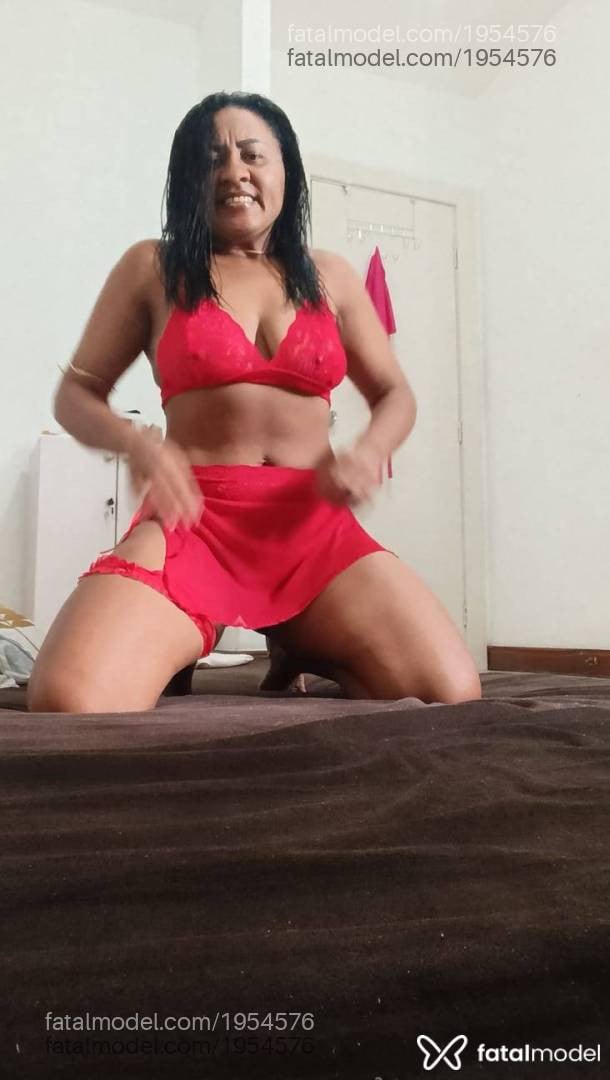 Acompanhante mulher morena (o) de olhos pretos - Bianca Barcelar