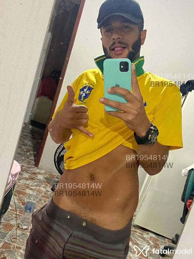 Acompanhante homem morena (o) de olhos castanhos em Nova Iguaçu - derick Araújo
