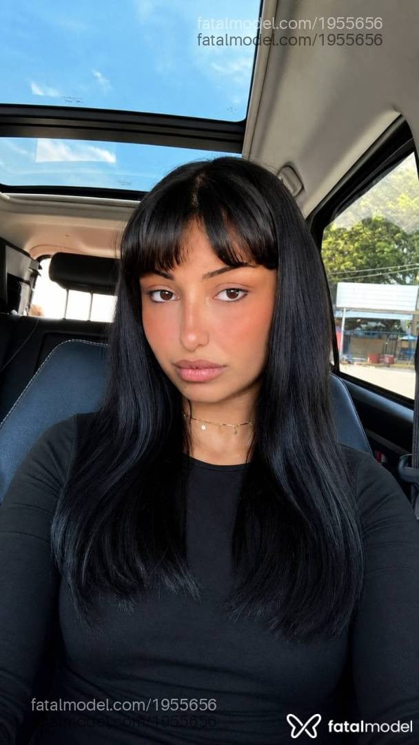 Acompanhante mulher morena (o) de olhos castanhos - Lia Acompanhante mulher morena (o) de olhos castanhos - Lia