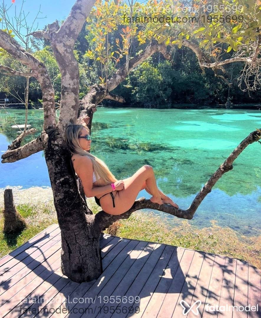 Acompanhante mulher loira (o) de olhos castanhos - Yasmim Pimentel