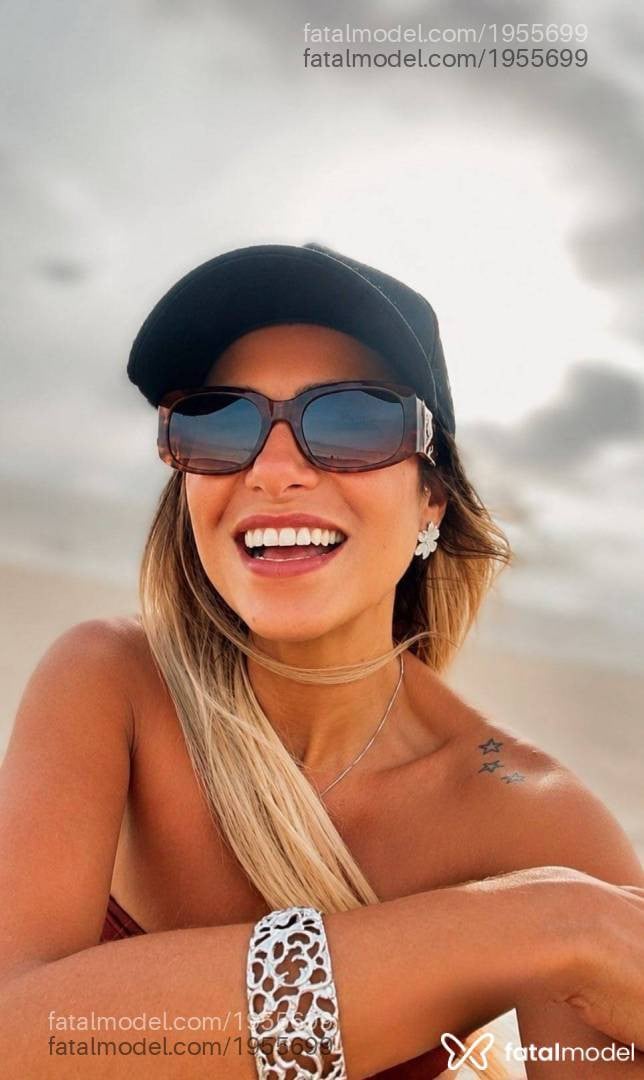 Acompanhante mulher loira (o) de olhos castanhos - Yasmim Pimentel