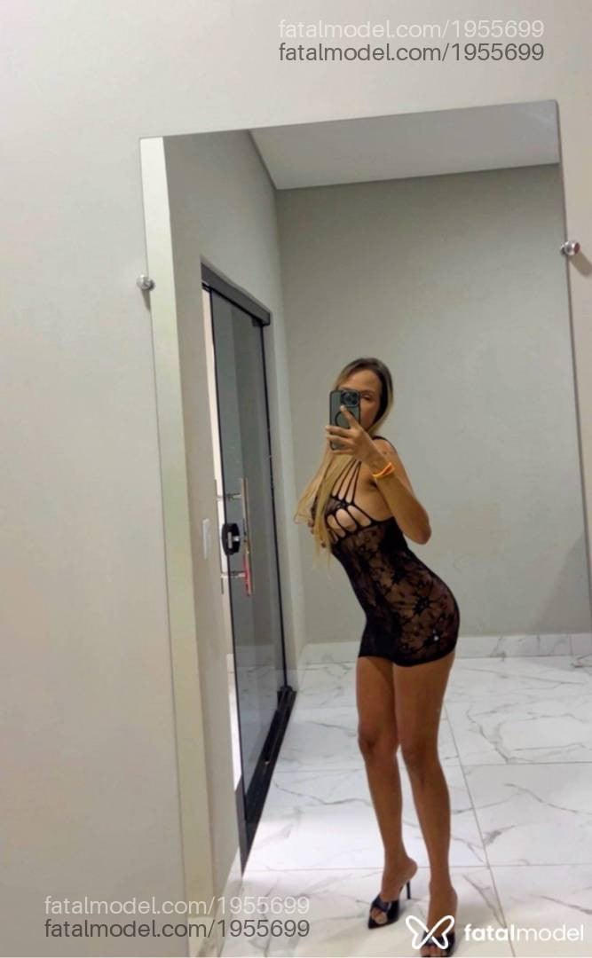 Acompanhante mulher loira (o) de olhos castanhos em Água Boa - Yasmim Pimentel