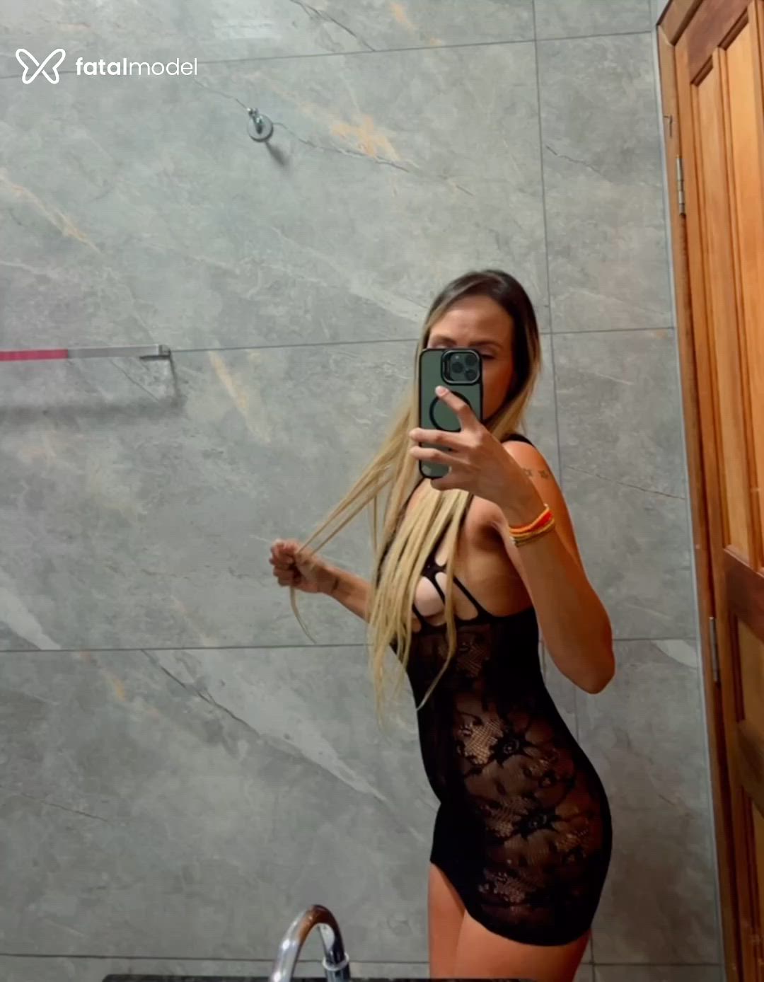 Acompanhante mulher loira (o) de olhos castanhos em Sapezal - Yasmim Pimentel