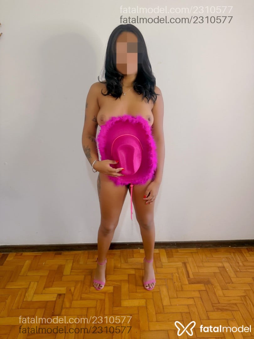 Acompanhante mulher morena (o) de olhos castanhos em Londrina Acompanhante mulher morena (o) de olhos castanhos em Londrina - Cacau Mello