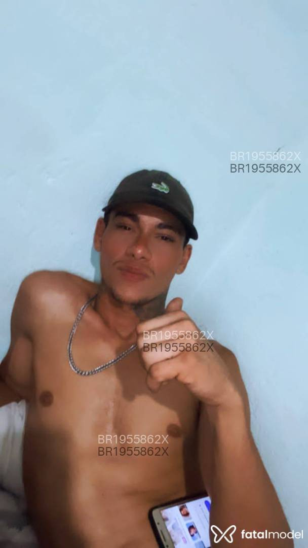 Acompanhante homem morena (o) de olhos castanhos em Virtual Acompanhante homem morena (o) de olhos castanhos em Virtual - Mary